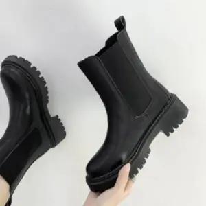 여성패션부츠 첼시부츠 미들힐 삭스 반부츠 블랙
