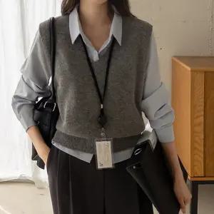 하이엔드 폭스 홀가먼트 니트조끼