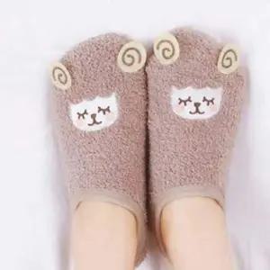 여자 GL958319 방한 수면 스타일 양말 극세사 겨울 덧신 층간