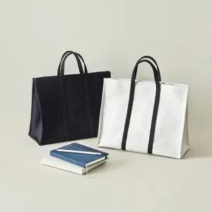 포멀한 여성 스퀘어 심플 디자인 토트백 패션가방 데일리가방 트렌드가방