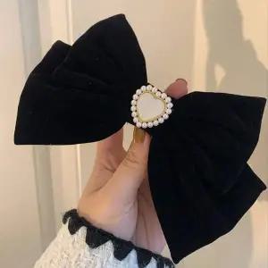 진주 942MEV82 하트 포인트 여성 벨벳 소재 리본 머리핀 헤어핀