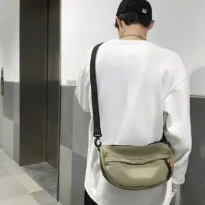 스마트폰 메신저백 데일리 여행용 크로스백 커플 숄더백