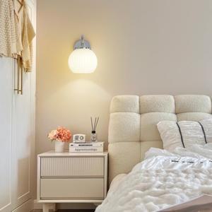 현대 간단한 부드러운 스타일 벽 램프 금속 바디 크롬 컬러 침실 장식 Sconce 빛 LED 아크릴 전등 갓 복도