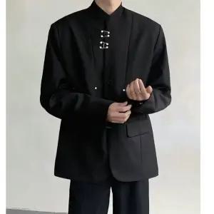 남사친 정장자켓 정장 자켓 봄가을 개량 패딩 어깨 메탈 버클 상의 칼라 MF1