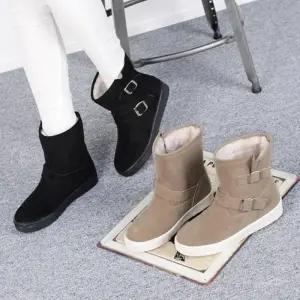 [신상오픈런]하비 통넓은운동화 하이탑스니커즈 여성 버클 털부츠 (28753981)