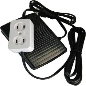 코드(110/120V)가 장착된 베퀼터 유니버설 풋 컨트롤 페달 라이트/모터 블록 FC-143 가정용 재봉틀용