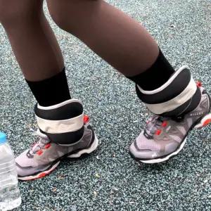 1쌍 각각 0.5kg 손목 발목 모래주머니 찍찍이 중량벨트 중량밴드 스트랩