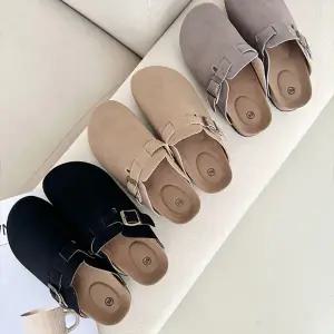 남성 버클 장식 스웨이드 슬리퍼 DMC-SE-Q251037