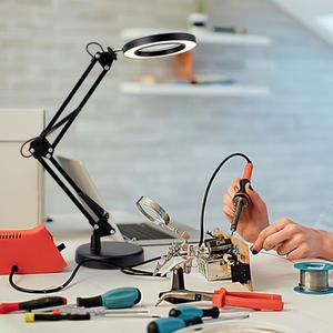 5x 30x 돋보기가있는 USB 접이식 돋보기 유리 스윙 암 디밍 가능 조명 LED 데스크 라이트 3 색 모드