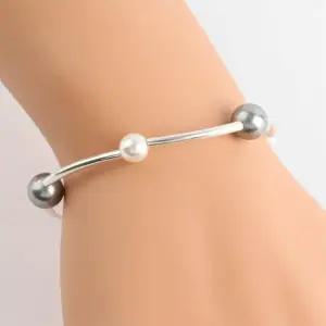 [신상오픈런]은팔찌 심플 딱붙 은은한 하객룩 진주참 실버볼 (29988008)