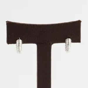 [신상오픈런]꼬임귀걸이 심플 직장인 링이어링 실버 (29987576)