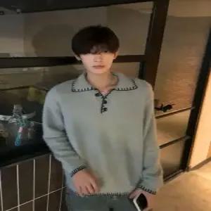 남친 그레이 가을 캐주얼룩 칼라넥 손바느질 자수 스웨터 숄카라 카디건 DUCHI3