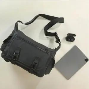 [룽스]포켓 투버클 크로스백 무난한 스타일 TC2