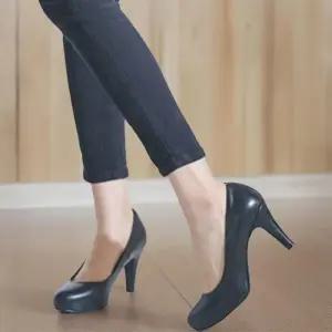[신상오픈런]여성 기본 정장 스타일 면접용 결혼식 플레인 슈즈 (34325037)