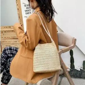 [룽스]가벼운 베이직 라인 겨울가방 라탄 숄더백