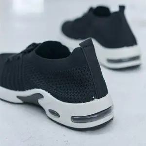 [룽스]니트 스판 스포티 통굽 에어 스니커즈