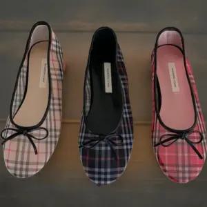 [신상오픈런]여성용 배색 체크 리본 장식 플랫 슈즈 낮은 굽 (35829990)