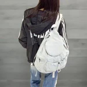 [신상오픈런]학생용 경량 스트랩 백팩 남녀공용 보조가방 (37000830)