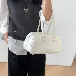 숄더백 여성숄더백 데일리백 결혼식가방 데일리 가죽숄더백 출근가방