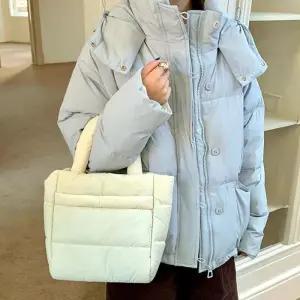 여성 토드 가벼운 토트 크로스 패딩 백 미니패딩백 사각 아이보리 미니 여성토트백 여