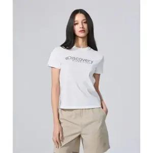 디스커버리 DISCOVERY EXPEDITION 여성 프레시벤트 로건 반팔티셔츠 (WHITE) DWRS72063-WHS 390070