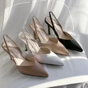 펌프스 늘씬한 각선미 뾰족코 핑크 컬러 슬링백 9cm