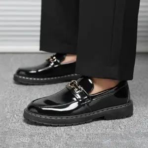 유광 레더 베이직 정장구두 클래식 남성 플랫 로퍼