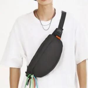 남녀공용 반달모양 스포츠 힙색 슬링백