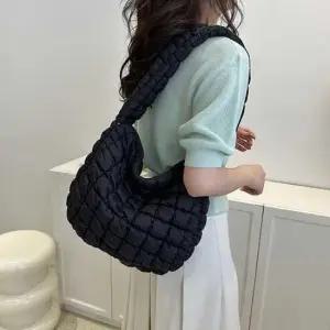 소프트 패딩백 구름백 보부상백 퀼팅백 2color