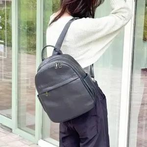 [신상오픈런]여성용 블랙 가죽 태블릿 수납 백팩 지퍼형 (38293479)