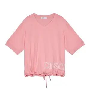 [롯데백화점]뱅뱅 여성 오버핏 빅레터링 브이넥 반팔 티셔츠 (CTL133)