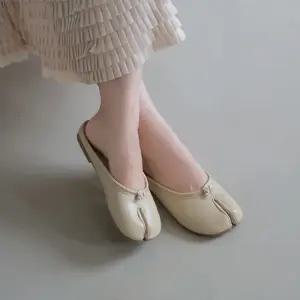 수만나 봄 포인트토 타비 엄지절개 발가락 뮬 플랫슈즈