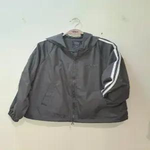 [더데이걸] 소매 두줄 내피 탈착후드 집업TGJA26103