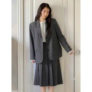 [롯데백화점]올리브데올리브 A라인 언발 플리츠 스커트 OW6SS165