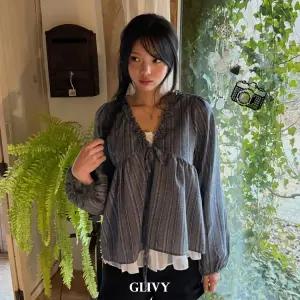 글리비 체형커버 스트라이프 프릴 레이어드 블라우스