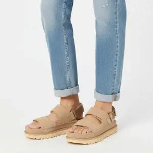 [UGG]어그 클래식 스웨이드 밸크로 샌들 151304981