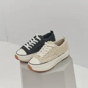 캐쥬얼화 스니커즈단화 끈없는운동화 방한 가을신상