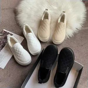 키높이여성슬립온 퀼팅 장식 털 안감 여성 슬립온 키높이 단화 패션신발