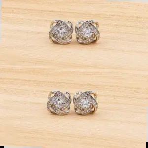 하객룩 백금 클로버 스털링 귀걸이 S925실버 OC2