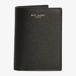 시그니처 엠보스드 가죽 컴팩트 지갑 668726 BTY0N 1000