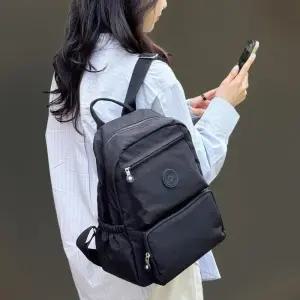 [신상오픈런]여성용 미니 백팩 캐주얼 지퍼 디자인 사각형 무지 (37006351)