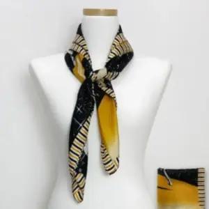 [신상오픈런]여성용 실키 다이아몬드 패턴 레이어드 스카프 (41341304)