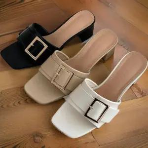[신상오픈런]여성용 클래식 사각 앞코 골드버클 정장 뮬 슈즈 (32456539)