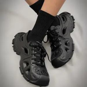 [신상오픈런]여성 비치 스포츠 샌들 물놀이 컷아웃 여름 슬리퍼 (35834262)