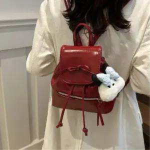 [신상오픈런]여성용 사랑스러운 광택 미니 백팩 키링 스트랩 (37000836)