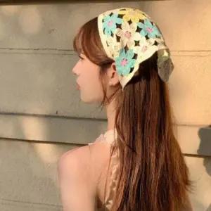 [신상오픈런]여성용 빈티지 꽃무늬 헤어밴드 뜨개질 스타일 (41316246)