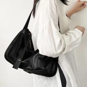 [패션] 데일리 여성핸드백 여성미니백 미니숄더백 여자힙색 여자슬링백 쇼퍼백