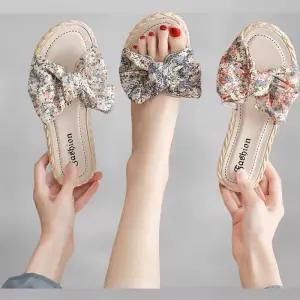 [신상오픈런]여성 라탄 리본 슬리퍼 오픈토 심플한 꽃 디자인 (35830001)