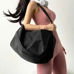 여행가방 캐리어 배낭 빅사이즈 수납공간 큰가방 크로스 바디백