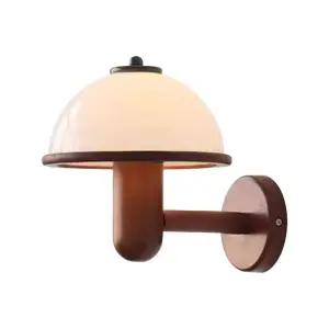 북유럽 호두나무 원목 라운드 식탁 이태리 램프 수유등